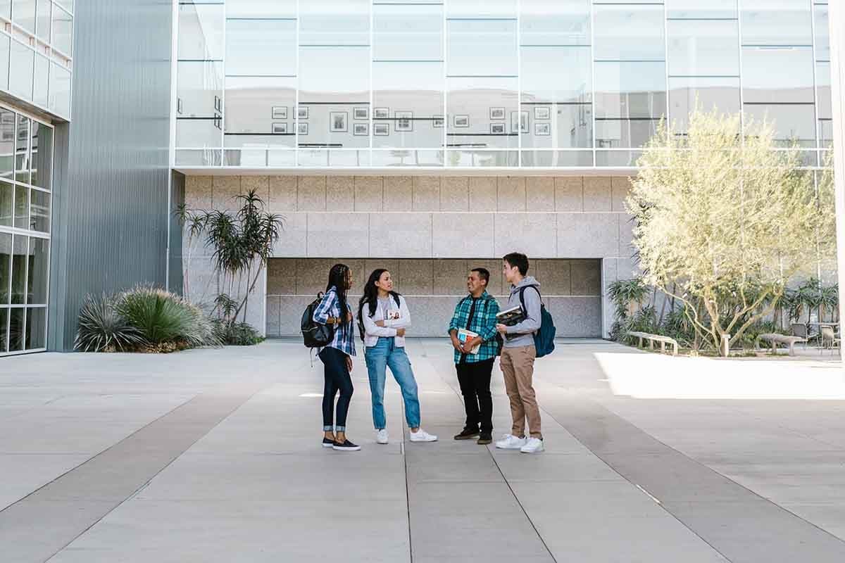 EU Tightens Visa Rules for Russians, but ‘Golden Passports’ Keep Europe Open